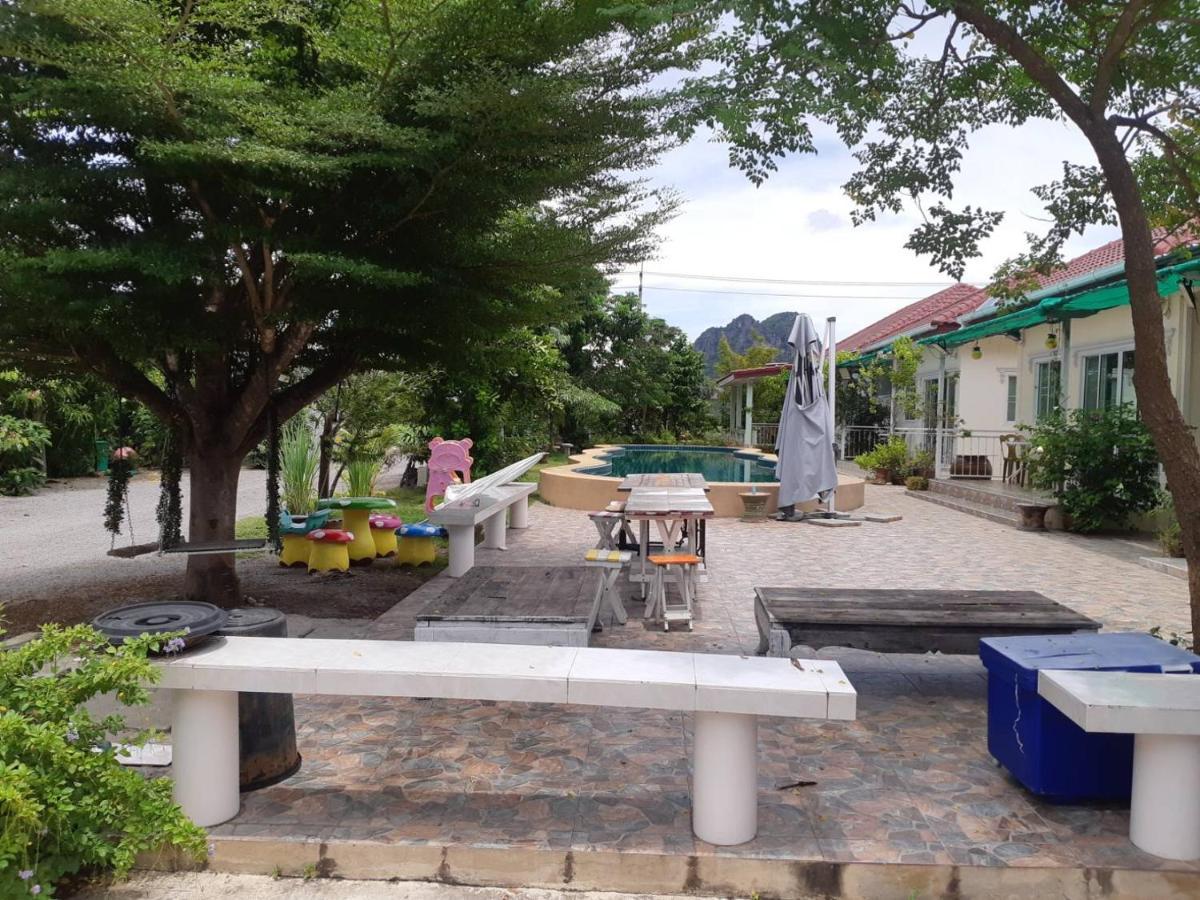 Sky And Water Resort Cha-Am Exterior photo