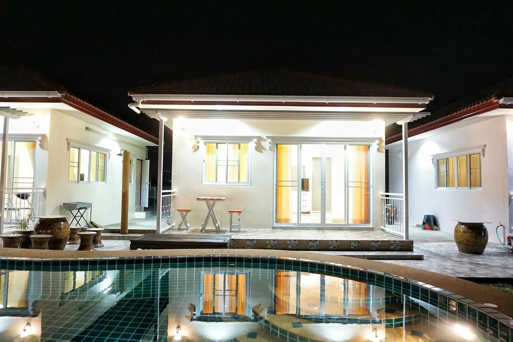 Sky And Water Resort Cha-Am Exterior photo
