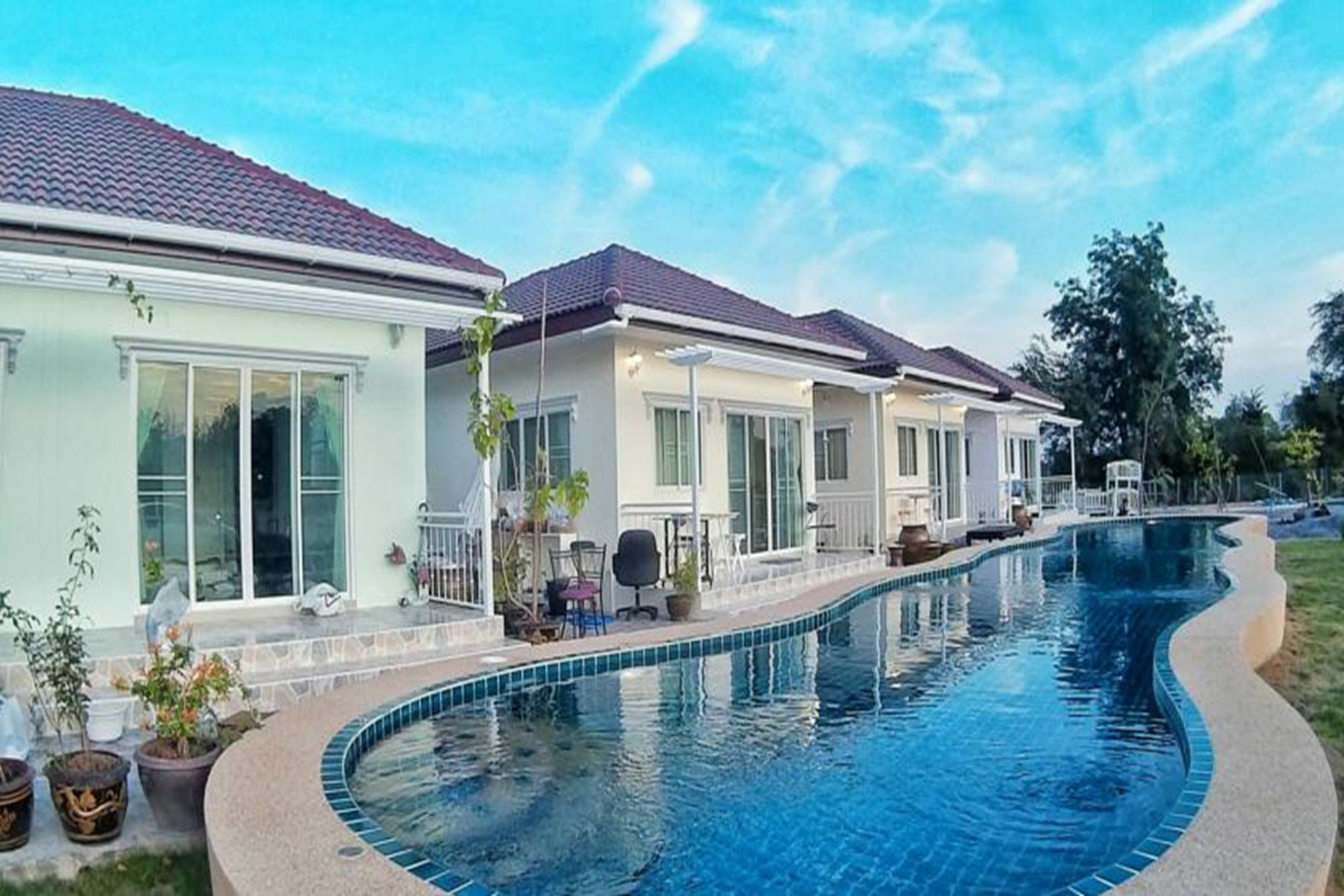 Sky And Water Resort Cha-Am Exterior photo