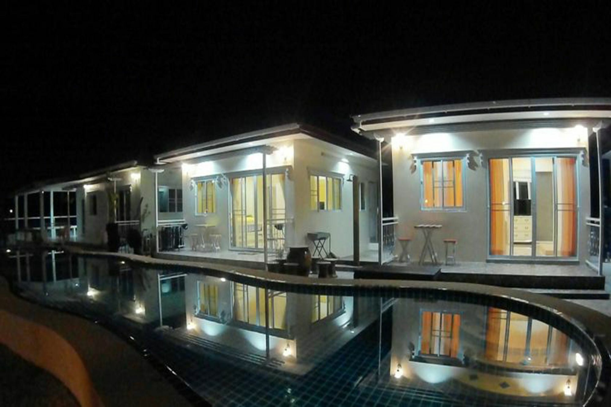 Sky And Water Resort Cha-Am Exterior photo